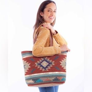 Scrully leather tote bag never used